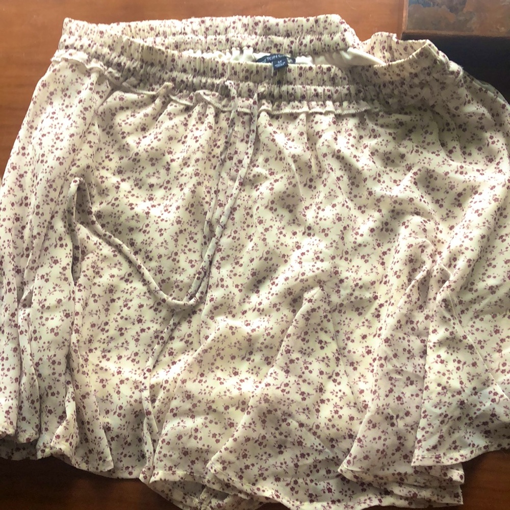 Cute flouncy shorts.